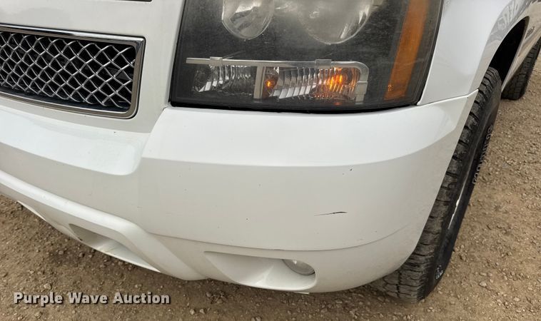image for item DO2234 2011 Chevrolet Suburban 1500 SUV