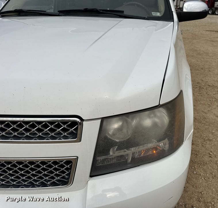image for item DO2234 2011 Chevrolet Suburban 1500 SUV