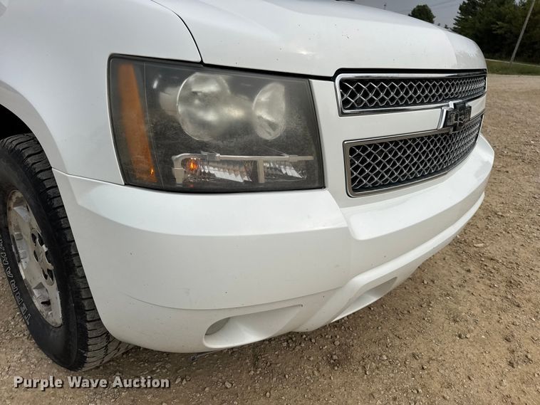 image for item DO2234 2011 Chevrolet Suburban 1500 SUV