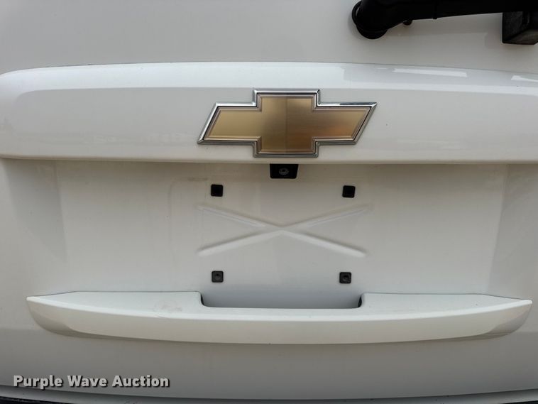 image for item DO2234 2011 Chevrolet Suburban 1500 SUV