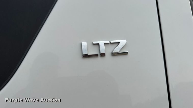 image for item DO2234 2011 Chevrolet Suburban 1500 SUV