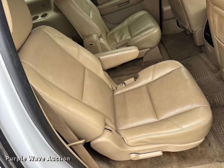 image for item DO2234 2011 Chevrolet Suburban 1500 SUV