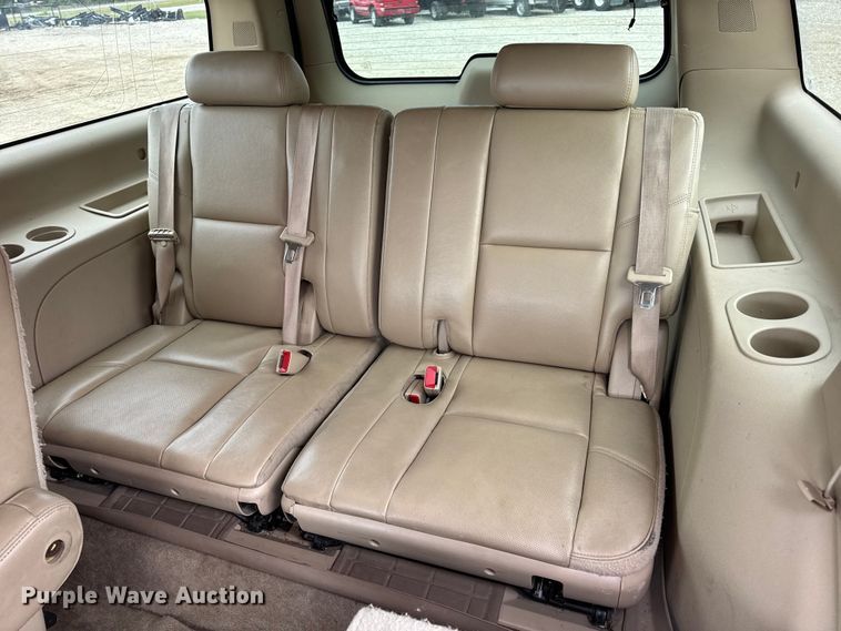 image for item DO2234 2011 Chevrolet Suburban 1500 SUV