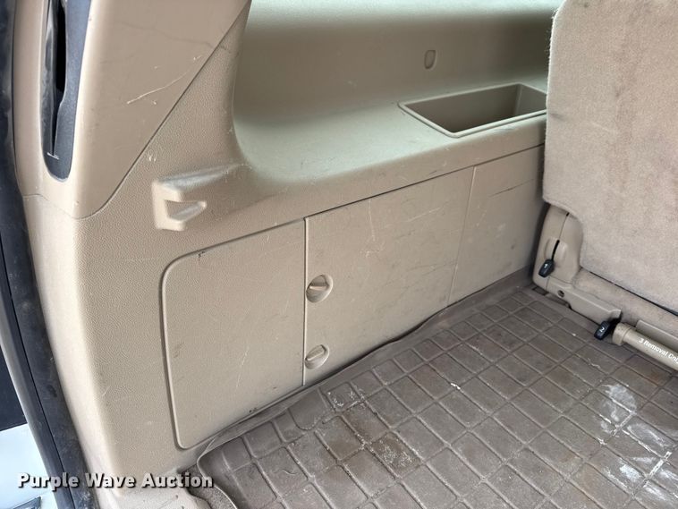 image for item DO2234 2011 Chevrolet Suburban 1500 SUV