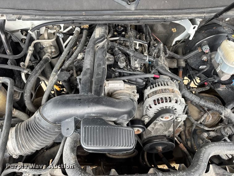 image for item DO2234 2011 Chevrolet Suburban 1500 SUV