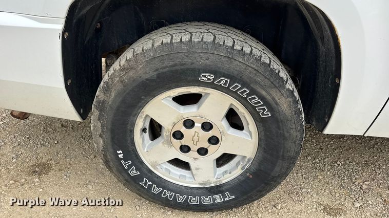 image for item DO2234 2011 Chevrolet Suburban 1500 SUV