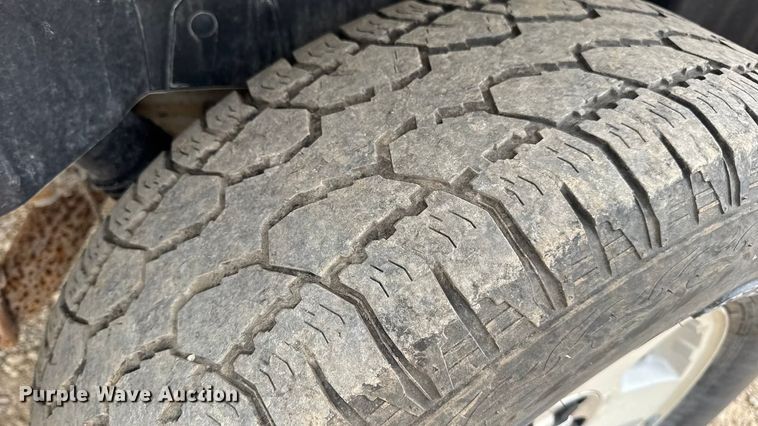 image for item DO2234 2011 Chevrolet Suburban 1500 SUV