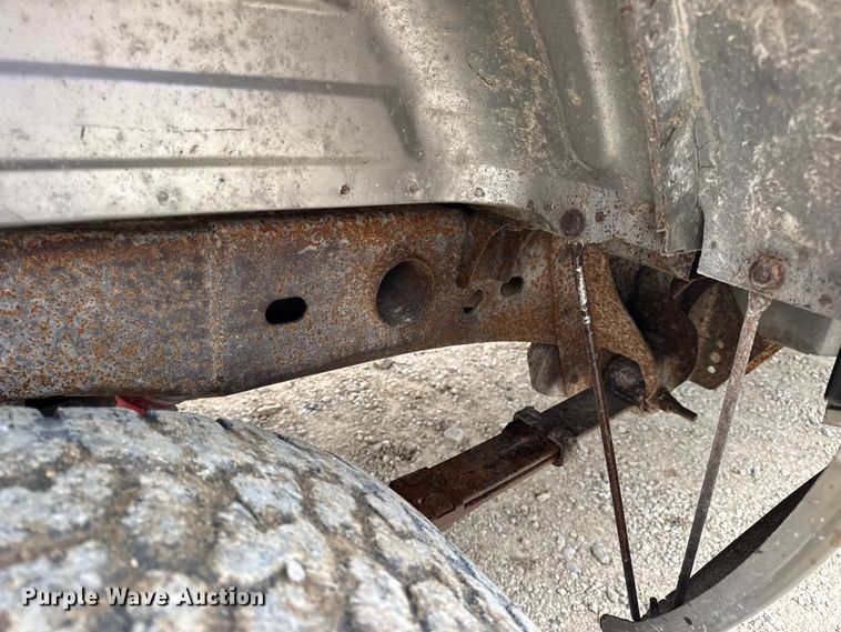 image for item DO2235 2001 Chevrolet Silverado 1500 Ext. Cab pickup truck