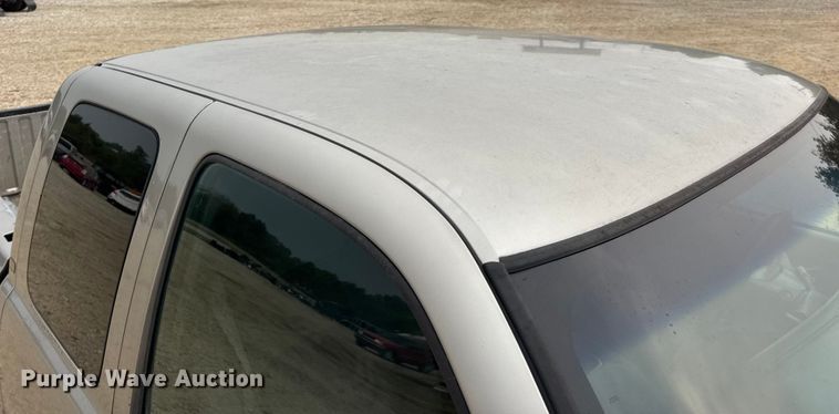 image for item DO2235 2001 Chevrolet Silverado 1500 Ext. Cab pickup truck