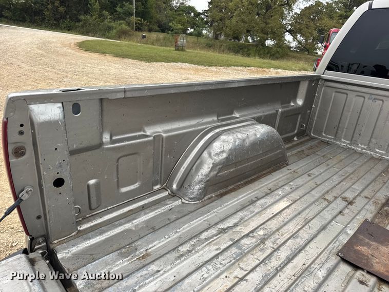 image for item DO2235 2001 Chevrolet Silverado 1500 Ext. Cab pickup truck