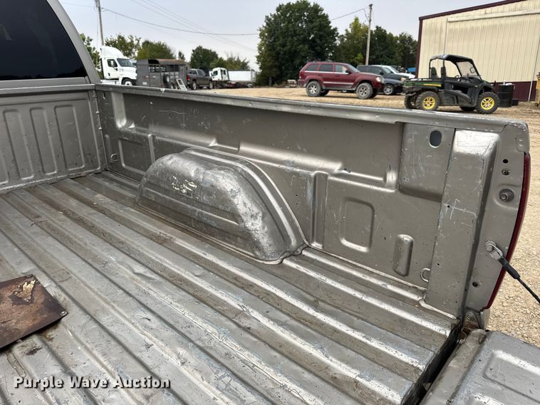 image for item DO2235 2001 Chevrolet Silverado 1500 Ext. Cab pickup truck