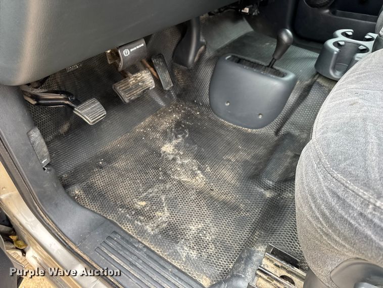 image for item DO2235 2001 Chevrolet Silverado 1500 Ext. Cab pickup truck