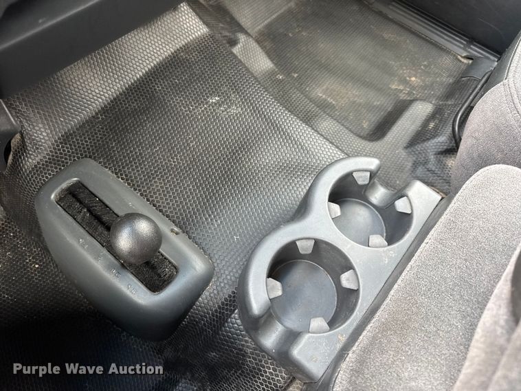 image for item DO2235 2001 Chevrolet Silverado 1500 Ext. Cab pickup truck