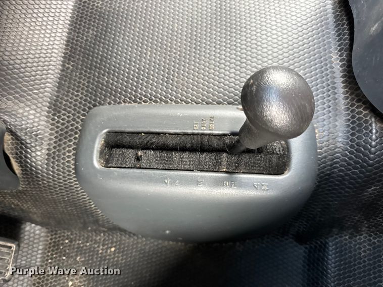 image for item DO2235 2001 Chevrolet Silverado 1500 Ext. Cab pickup truck