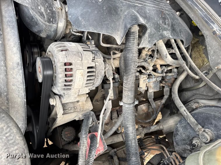 image for item DO2235 2001 Chevrolet Silverado 1500 Ext. Cab pickup truck