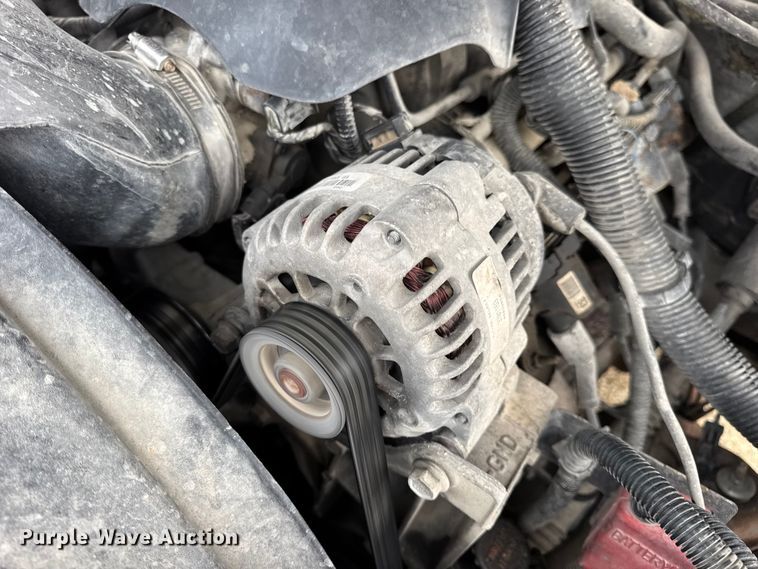 image for item DO2235 2001 Chevrolet Silverado 1500 Ext. Cab pickup truck