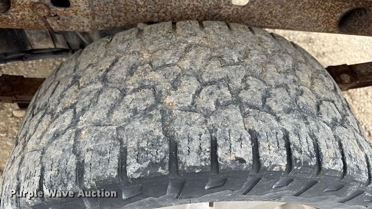 image for item DO2235 2001 Chevrolet Silverado 1500 Ext. Cab pickup truck