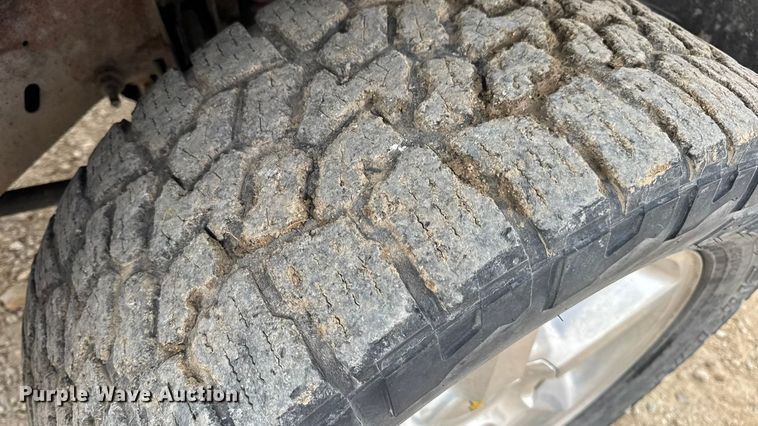 image for item DO2235 2001 Chevrolet Silverado 1500 Ext. Cab pickup truck