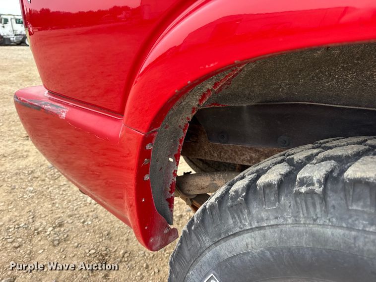 image for item DO2237 2000 Chevrolet Blazer LS SUV