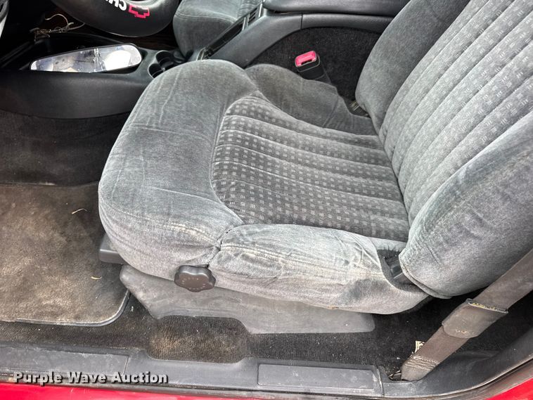 image for item DO2237 2000 Chevrolet Blazer LS SUV