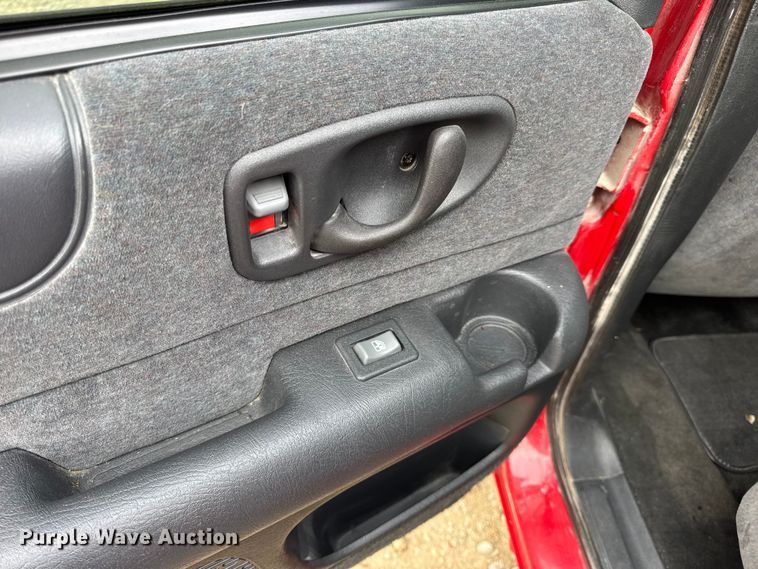 image for item DO2237 2000 Chevrolet Blazer LS SUV