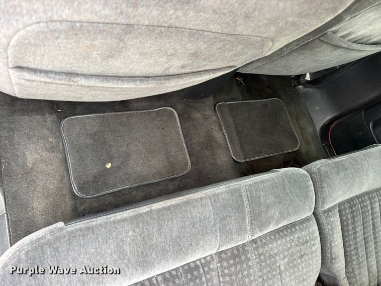 image for item DO2237 2000 Chevrolet Blazer LS SUV