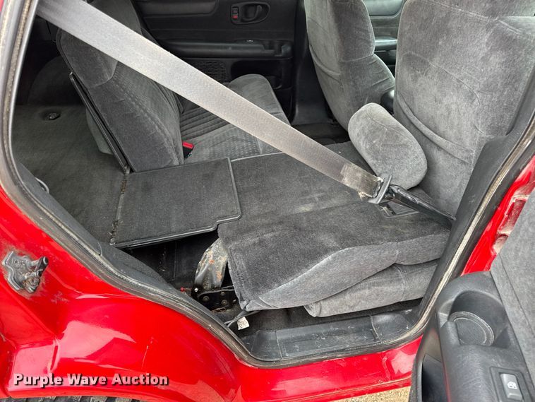 image for item DO2237 2000 Chevrolet Blazer LS SUV