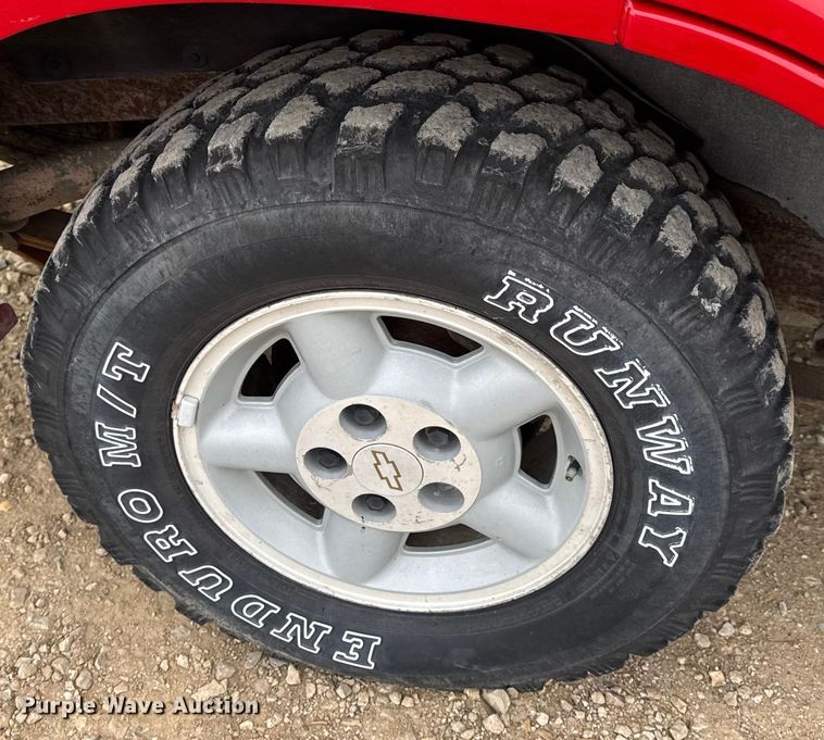 image for item DO2237 2000 Chevrolet Blazer LS SUV