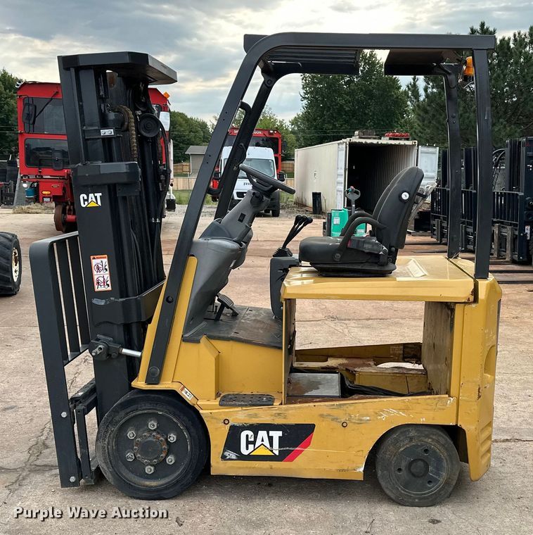 image for item DP8851 2013 Caterpillar EC25N2 forklift