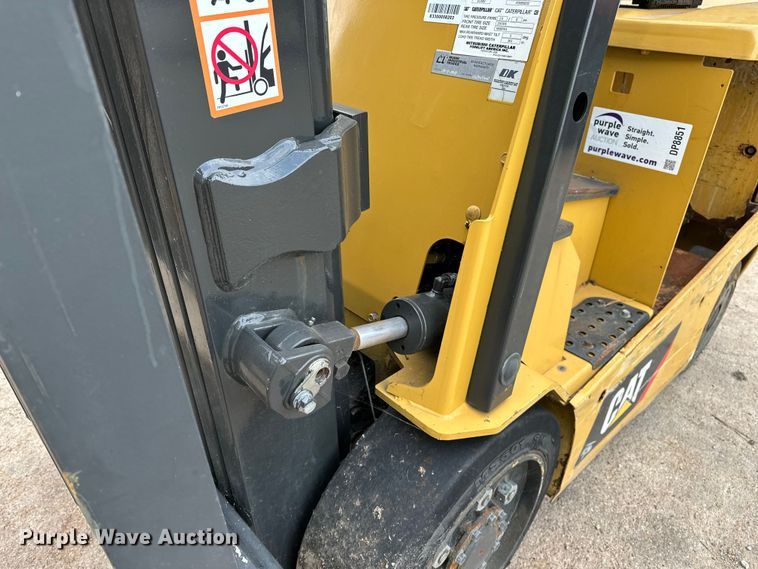 image for item DP8851 2013 Caterpillar EC25N2 forklift