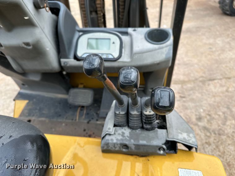 image for item DP8851 2013 Caterpillar EC25N2 forklift