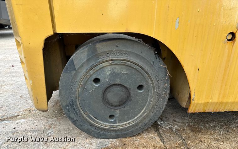 image for item DP8851 2013 Caterpillar EC25N2 forklift