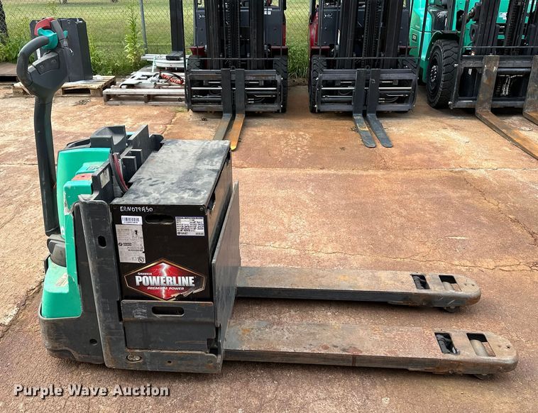 image for item DP8852 2018 Mitsubishi PW30L pallet jack