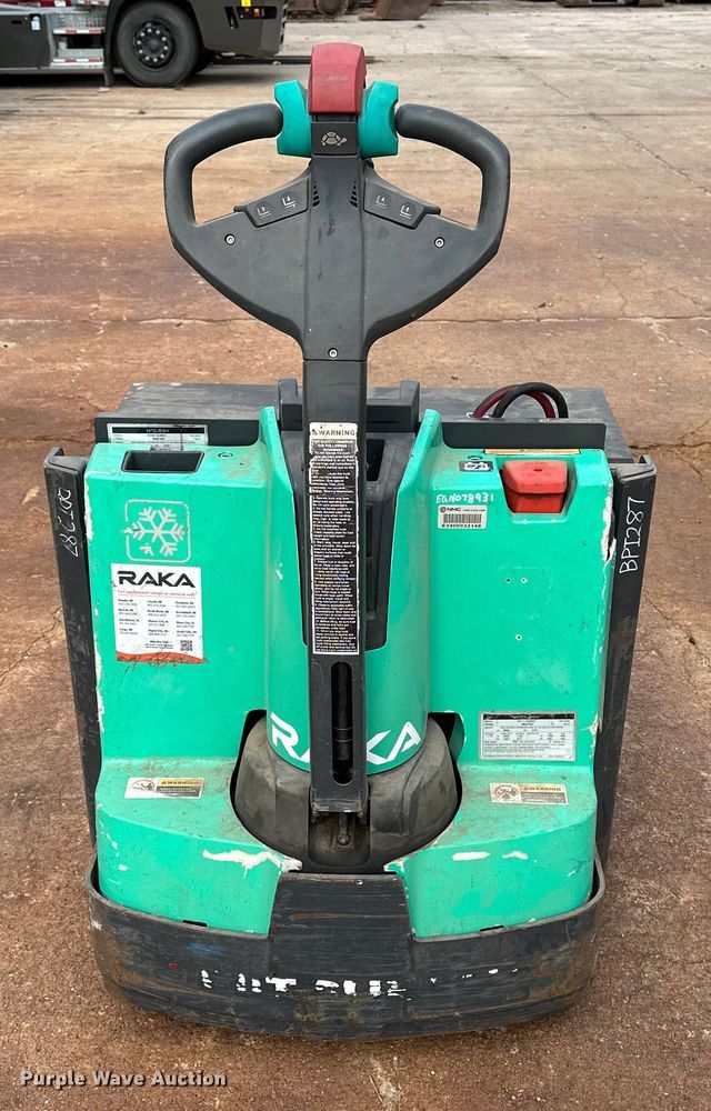 image for item DP8852 2018 Mitsubishi PW30L pallet jack