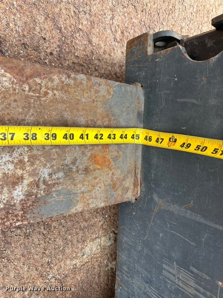 image for item DP8852 2018 Mitsubishi PW30L pallet jack