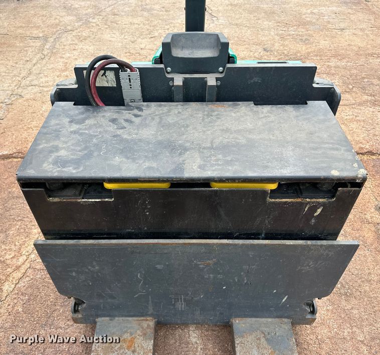 image for item DP8852 2018 Mitsubishi PW30L pallet jack