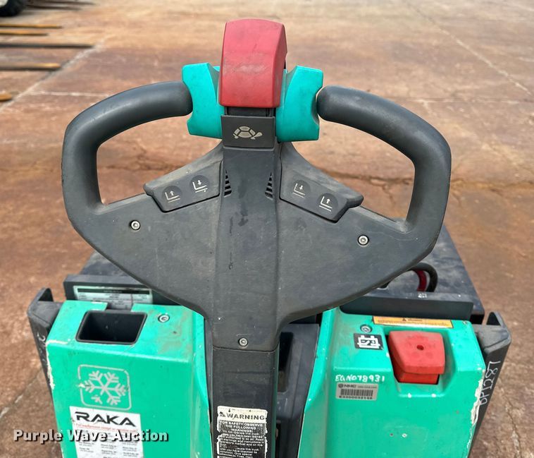 image for item DP8852 2018 Mitsubishi PW30L pallet jack