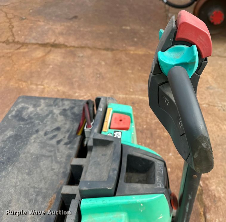 image for item DP8852 2018 Mitsubishi PW30L pallet jack