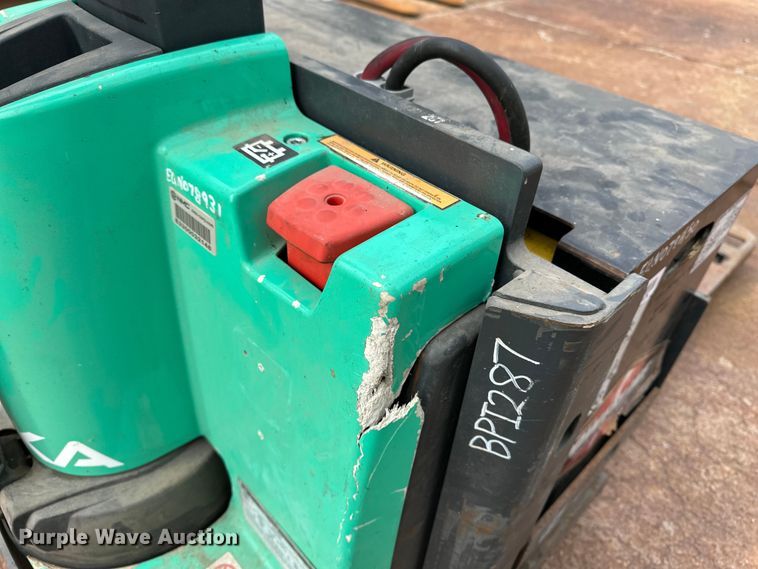 image for item DP8852 2018 Mitsubishi PW30L pallet jack