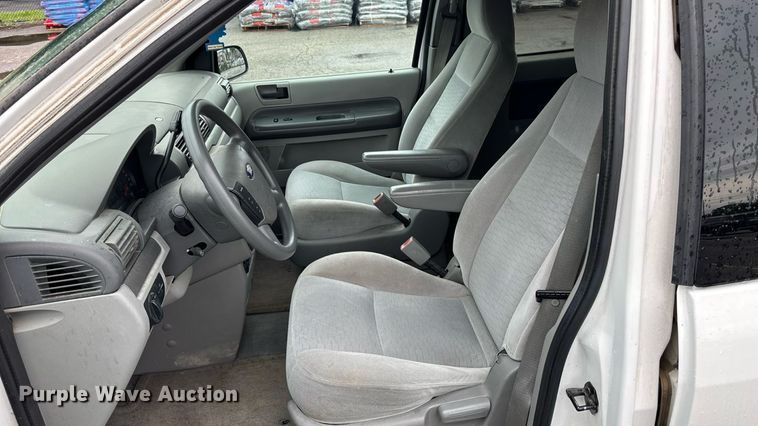 image for item DT3424 2005 Ford Freestar van