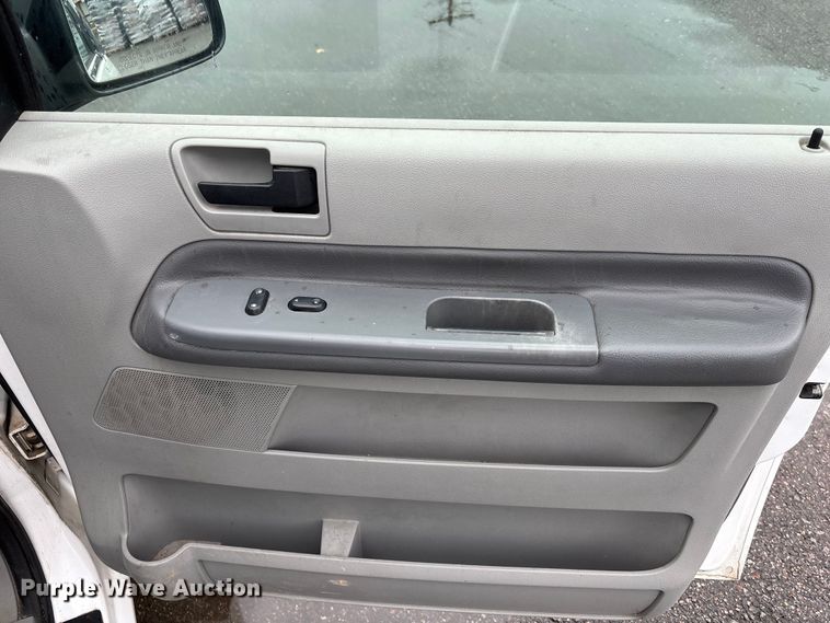 image for item DT3424 2005 Ford Freestar van