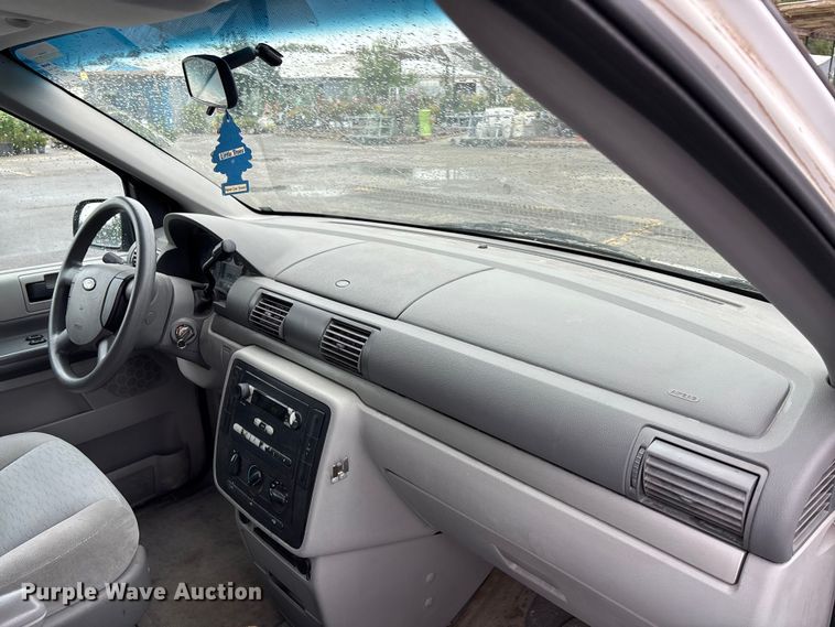 image for item DT3424 2005 Ford Freestar van
