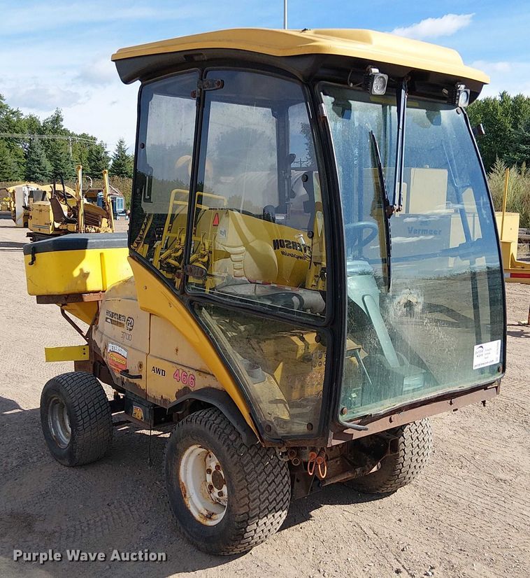 image for item DT6280 Hustler 3700 lawn mower