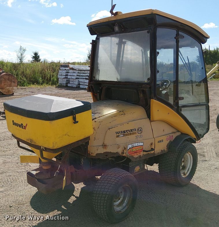 image for item DT6280 Hustler 3700 lawn mower