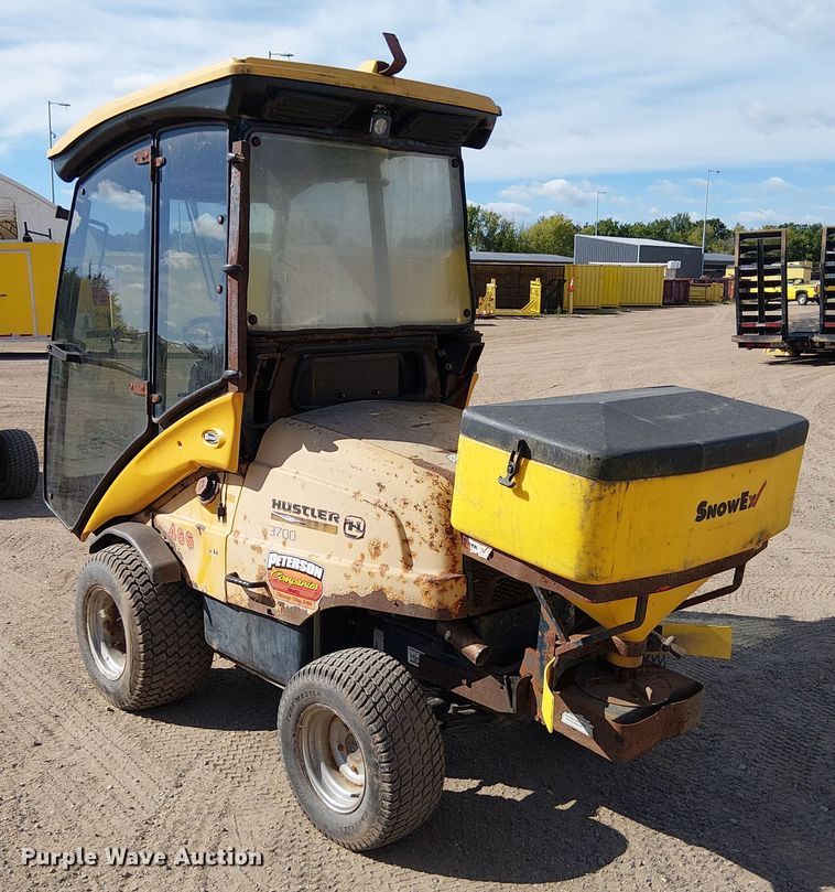 image for item DT6280 Hustler 3700 lawn mower