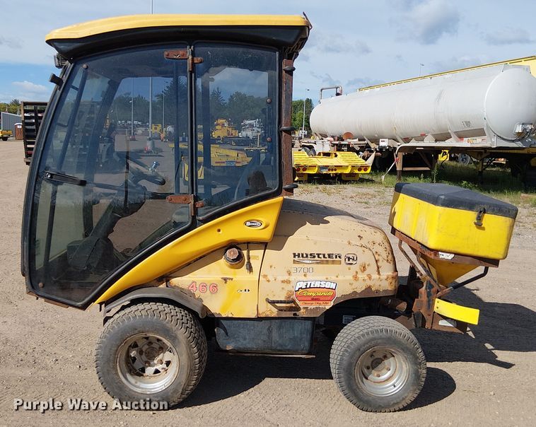 image for item DT6280 Hustler 3700 lawn mower