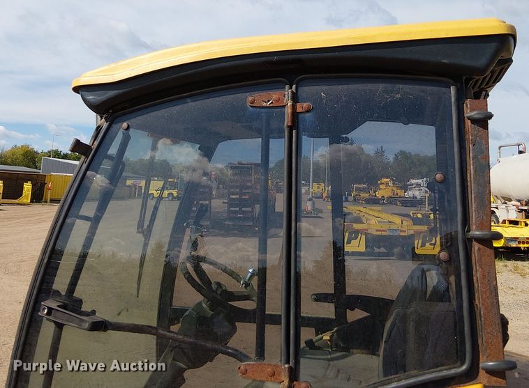 image for item DT6280 Hustler 3700 lawn mower