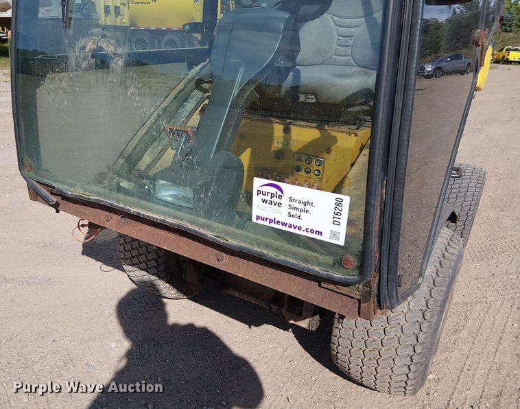 image for item DT6280 Hustler 3700 lawn mower