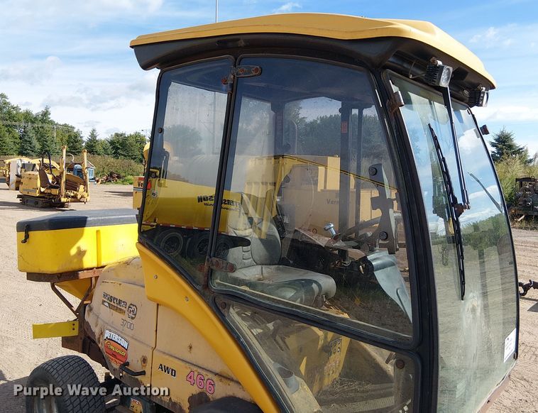 image for item DT6280 Hustler 3700 lawn mower