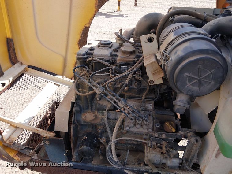 image for item DT6280 Hustler 3700 lawn mower